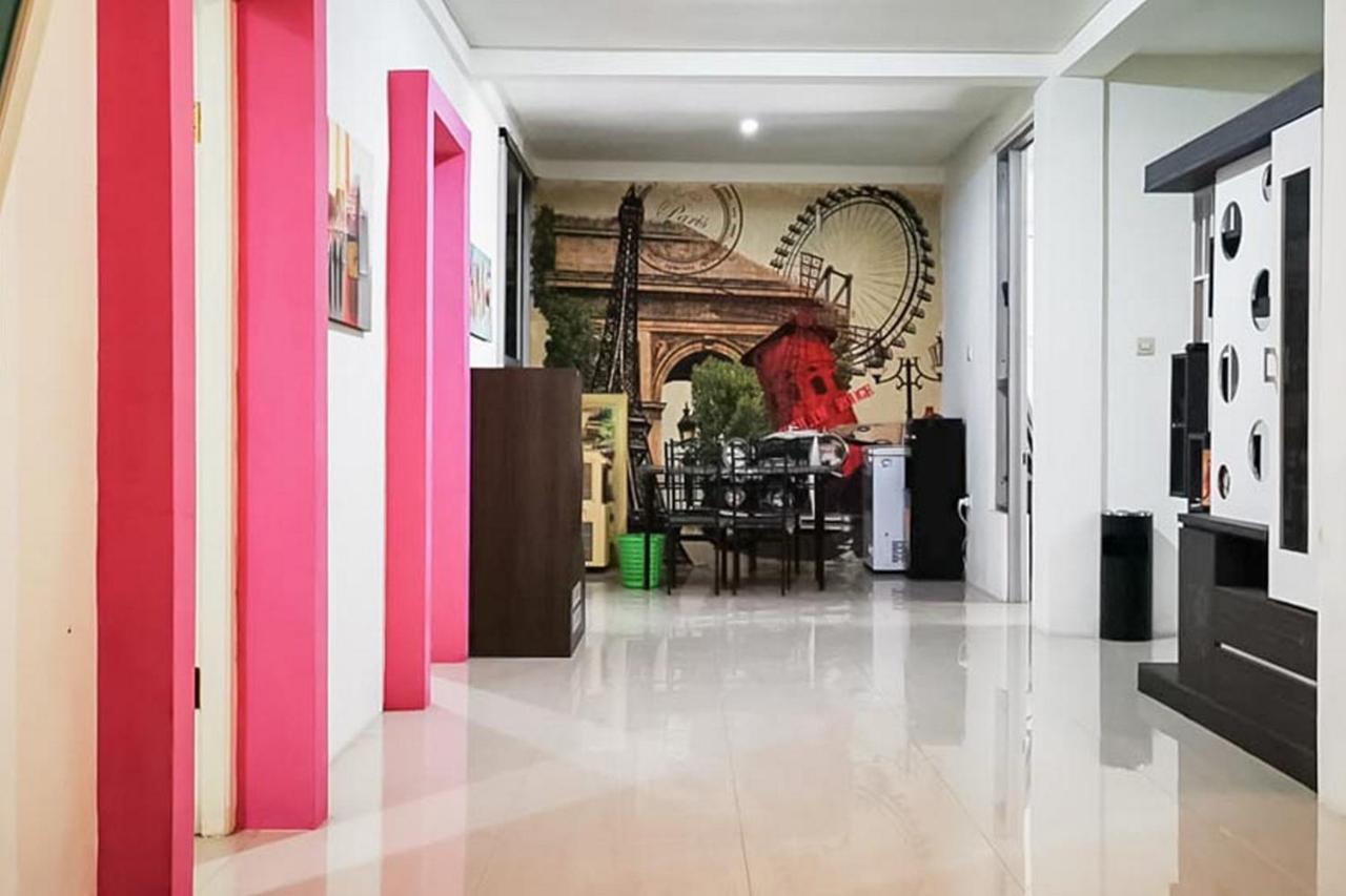 Reddoorz Plus @ Taman Madiun Exterior photo